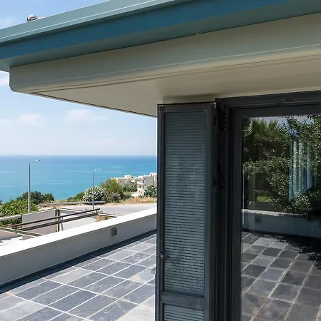 Artistic Pool Private * La Canea