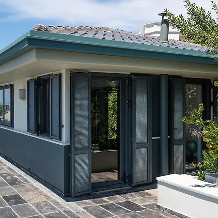 Artistic Pool Private * La Canea