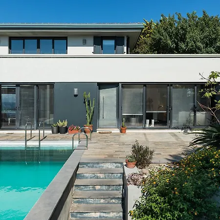 Villa Artistic Pool Private La Canea