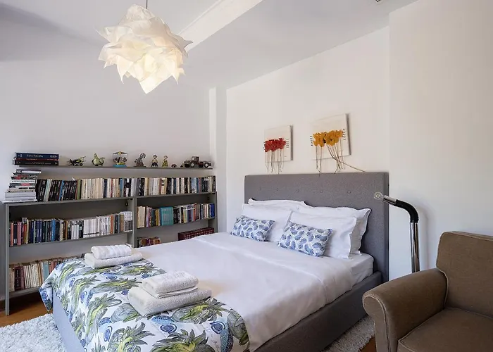 Artistic Pool Private *