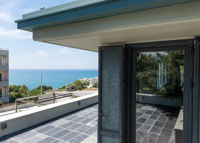 Artistic Pool Private * La Canea