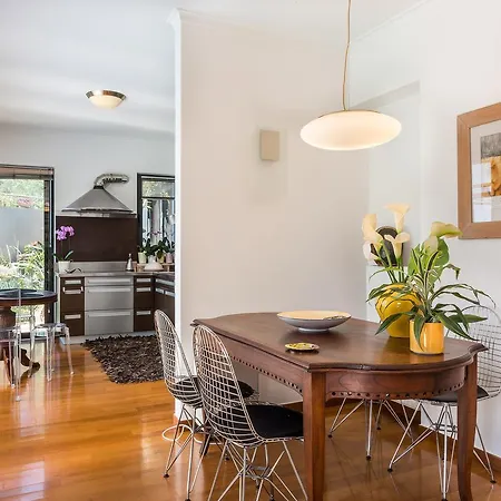 Artistic Pool Private 干尼亞