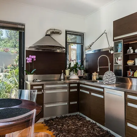 Artistic Pool Private *