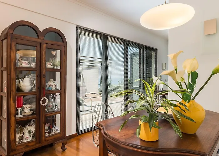 Artistic Pool Private