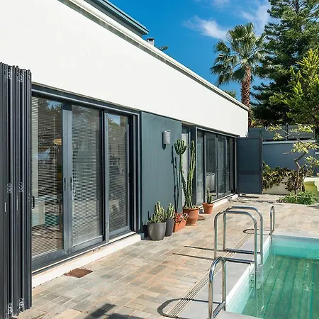 Artistic Pool Private *